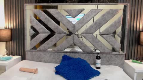 Litllekloe online show from February 1, 2025, 10:44 pm