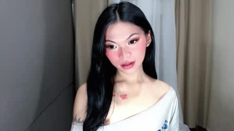 littlelace_ online show from March 15, 2026, 10:32 am