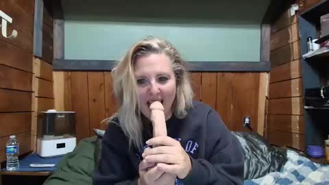 Snapshot of littlelisa1 chatting on March 17, 2026, 8:23 pm lisanixs online show from March 17, 2026, 8:23 pm