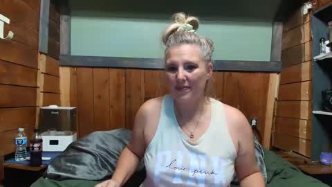 Snapshot of littlelisa1 chatting on April 30, 2026, 9:08 pm lisanixs online show from April 30, 2026, 9:08 pm