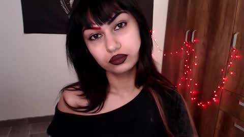 Snapshot of littleluciferrr chatting on March 19, 2026, 7:07 pm Lucifer online show from March 19, 2026, 7:07 pm