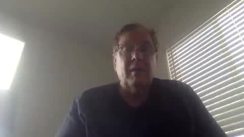 Snapshot of littlemaff chatting on May 4, 2026, 8:16 pm Maff online show from May 4, 2026, 8:16 pm