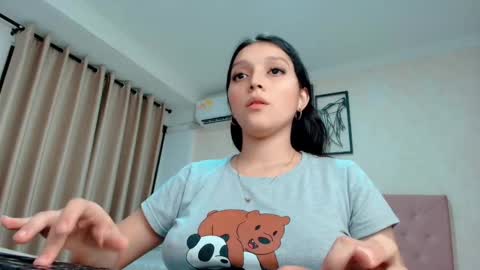 Snapshot of littlemolly_pregnant chatting on February 25, 2025, 1:20 am Sarahs Room online show from February 25, 2025, 1:20 am