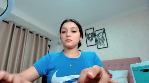 Snapshot of littlemolly_pregnant chatting on March 10, 2025, 11:27 pm Sarahs Room online show from March 10, 2025, 11:27 pm