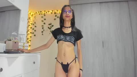 Luna online show from February 10, 2025, 9:58 pm