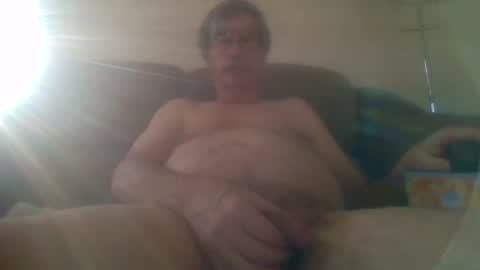 littlepetey17 online show from November 27, 2025, 4:09 pm