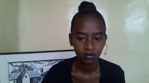 littlesandie online show from December 13, 2024, 6:42 am