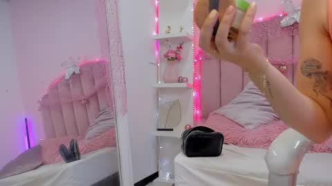  sofii  online show from January 7, 2026, 8:55 pm