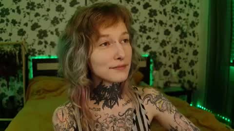 Niki  free tg channel with some photos gifs and info about streams  online show from October 19, 2025, 8:31 pm