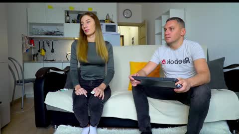 Little Tifany online show from October 13, 2025, 11:10 am