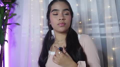 littletammy_ online show from October 2, 2025, 1:40 pm