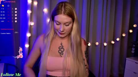 Snapshot of liv_fay chatting on February 19, 2025, 4:55 pm Liv 3 online show from February 19, 2025, 4:55 pm