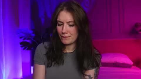 Snapshot of liv_fay chatting on November 22, 2025, 1:43 pm Liv 3 online show from November 22, 2025, 1:43 pm