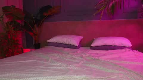 Snapshot of liv_fay chatting on December 4, 2025, 2:04 pm Liv 3 online show from December 4, 2025, 2:04 pm