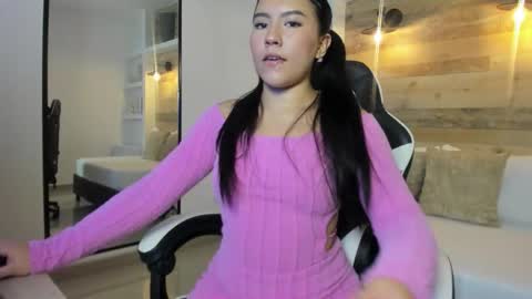 liv honeey  online show from October 21, 2025, 8:09 pm