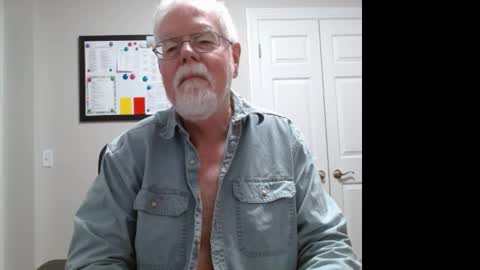 livinfree69 online show from April 6, 2026, 11:44 am