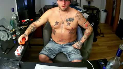 livingpuddle online show from May 31, 2026, 11:17 pm