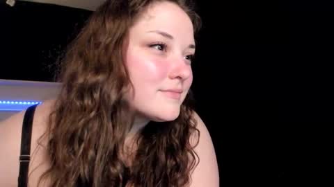 Snapshot of livinsubspace chatting on November 30, 2025, 9:08 pm Liv online show from November 30, 2025, 9:08 pm