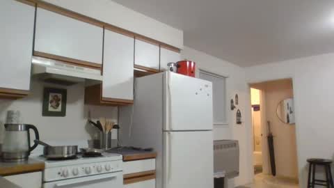 Liv Mirage online show from February 27, 2025, 3:04 am