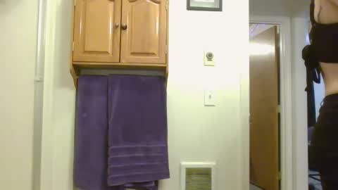 Liv Mirage online show from March 6, 2025, 2:19 am