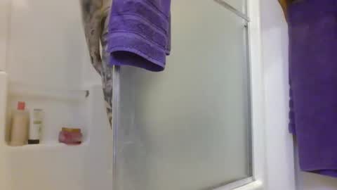 Liv Mirage online show from December 5, 2025, 6:37 pm