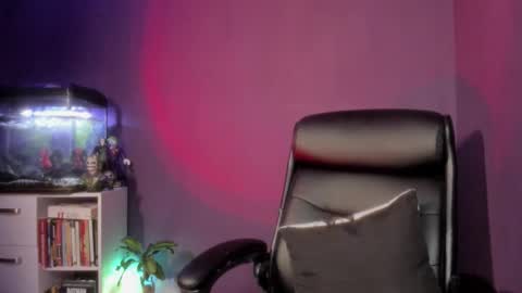 LixRose online show from January 12, 2026, 1:11 am