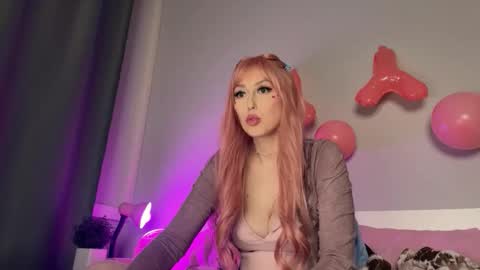 Liya Ray online show from September 27, 2025, 4:34 pm