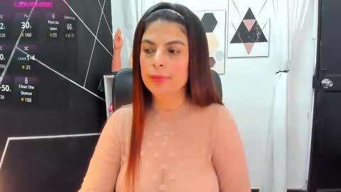 Liz 3 online show from October 3, 2025, 2:03 pm