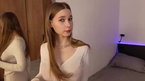 liza_rixter online show from September 23, 2025, 2:31 pm