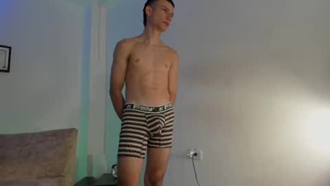 liza_starts online show from September 28, 2025, 6:46 pm