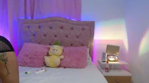 Liz Becker online show from October 19, 2025, 3:51 am