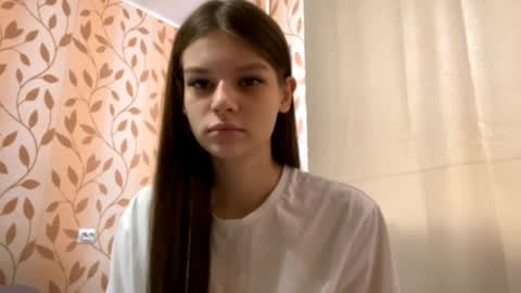 Kate online show from October 3, 2025, 8:33 am