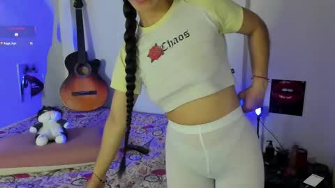 lizeth online show from September 16, 2025, 12:44 am