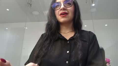 Snapshot of lizeth_white chatting on June 23, 2026, 8:51 pm lizeth_white online show from June 23, 2026, 8:51 pm