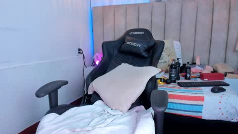 Liz online show from January 14, 2025, 10:55 pm