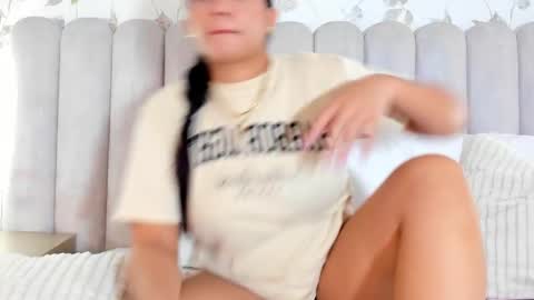 LIZZ   online show from February 21, 2026, 10:00 pm