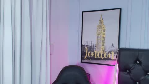 Lizz  online show from December 17, 2024, 11:39 am