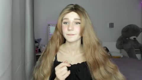 lizza_a online show from April 5, 2026, 6:16 pm