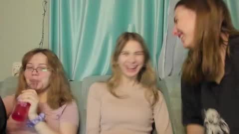 lizzi_muur online show from January 10, 2025, 7:11 pm