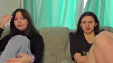 lizzi_muur online show from January 22, 2025, 11:23 am