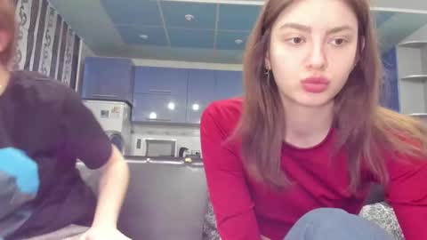 lizzi_muur online show from February 22, 2025, 2:52 pm