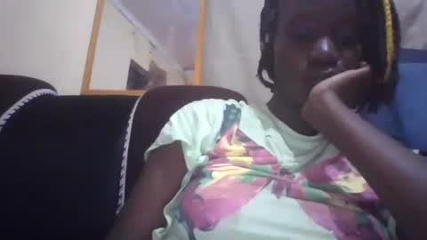Snapshot of lizzie2020 chatting on June 24, 2026, 7:57 pm lizzie2020 online show from June 24, 2026, 7:57 pm