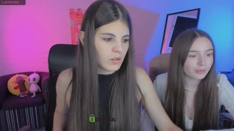 lizzie_boom online show from October 7, 2025, 12:57 pm