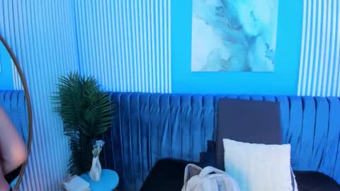 Snapshot of lizzievan chatting on October 10, 2025, 11:42 am Lizzie Evan online show from October 10, 2025, 11:42 am