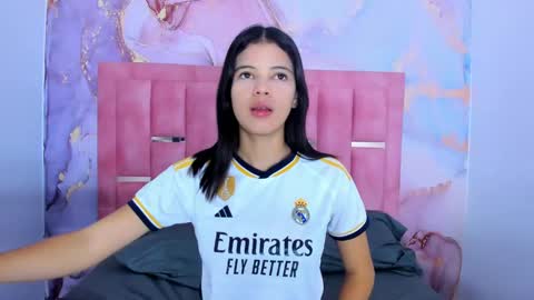 Snapshot of lizzmartin chatting on February 5, 2025, 8:35 pm Sweet Lizz online show from February 5, 2025, 8:35 pm