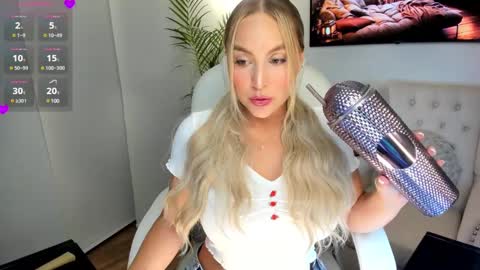 Snapshot of lizztayler_ chatting on January 27, 2025, 1:26 am lizztayler online show from January 27, 2025, 1:26 am