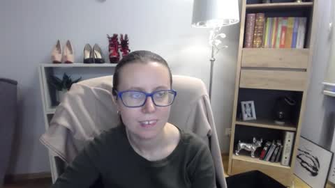 Lizzy online show from October 28, 2025, 6:06 am