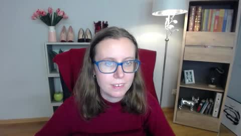 Lizzy online show from November 17, 2025, 6:30 am