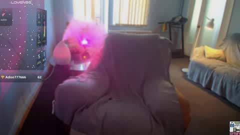 Snapshot of lizzycumm chatting on June 17, 2026, 7:11 am lizzycumm online show from June 17, 2026, 7:11 am