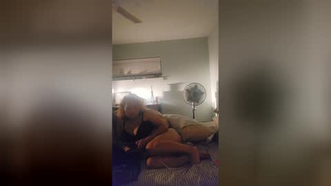 lizzyice8 online show from December 22, 2025, 12:07 am